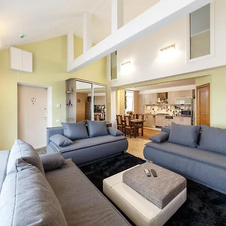 Daugavaluxapartments Free Parking Apartment